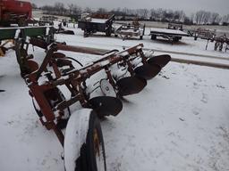 IH 416 Plow