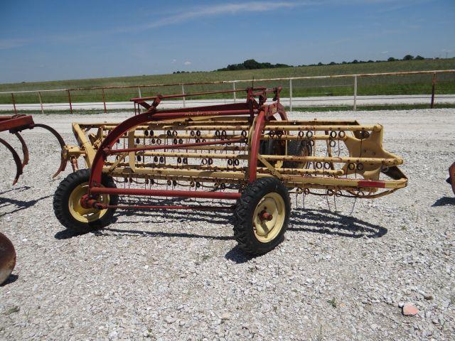 New Holland 258 bar rake