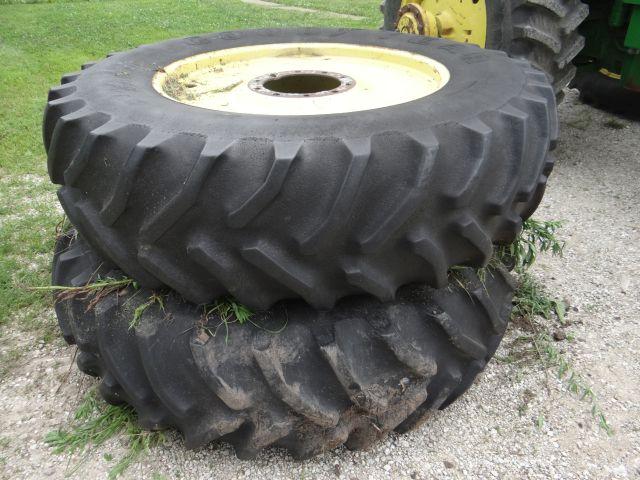 1988 JD 4450 TRACTOR