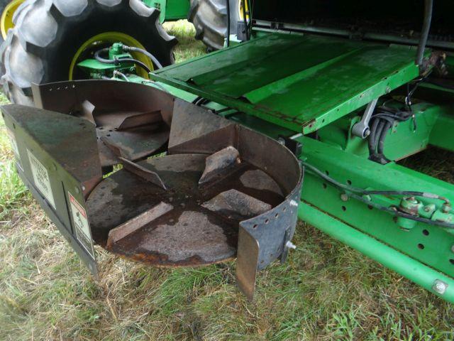 1997 John Deere 9600 Combine