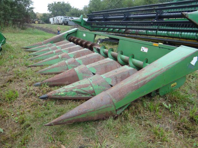 John Deere 843 Cornhead