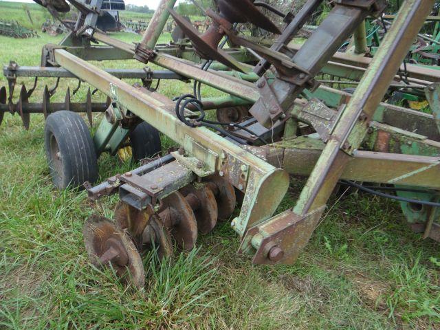 John Deere 235 Disk