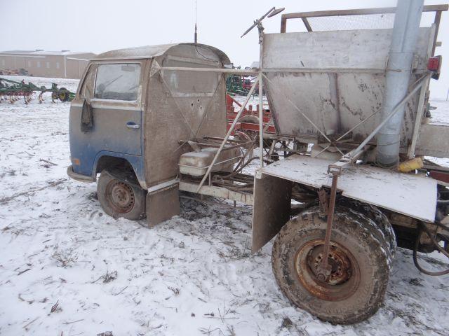 VW Van Dry Fertilizer Spreader