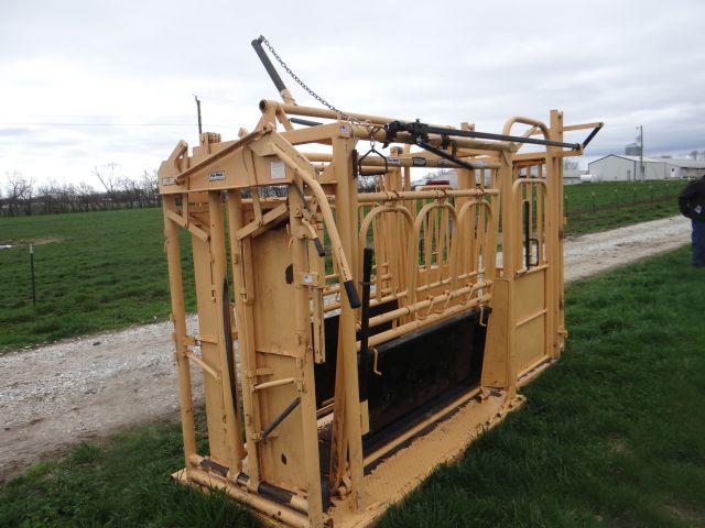 For-Most Model 375 Cattle Chute