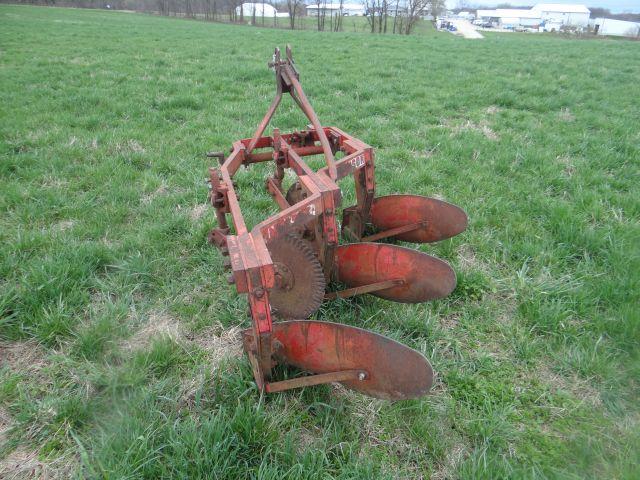 Massey Ferguson 3pt 3X14 Plow