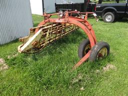 New Holland 256 Rake