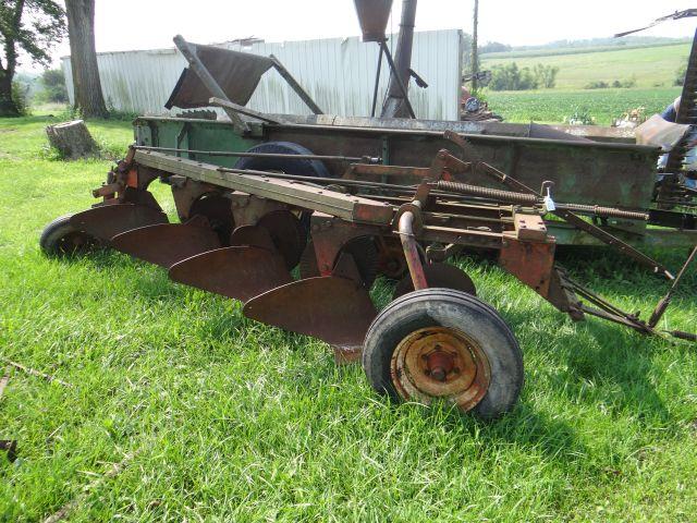 Case 4 Bottom Plow