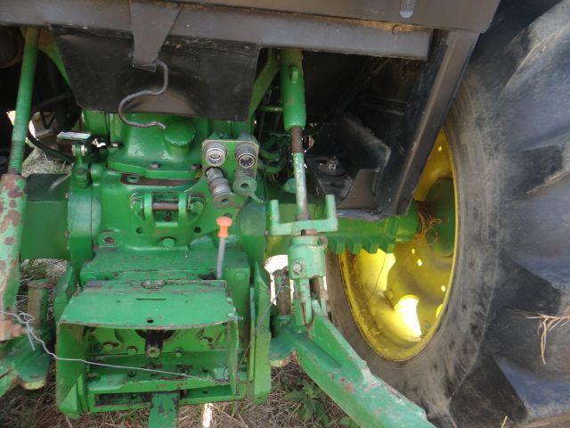 John Deere 2355 Diesel Tractor, 1989
