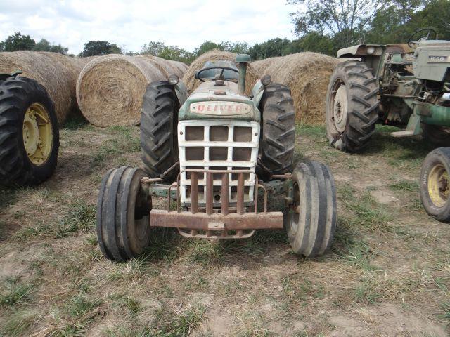 Oilver 550 Gas Tractor 13.6x26 Tires