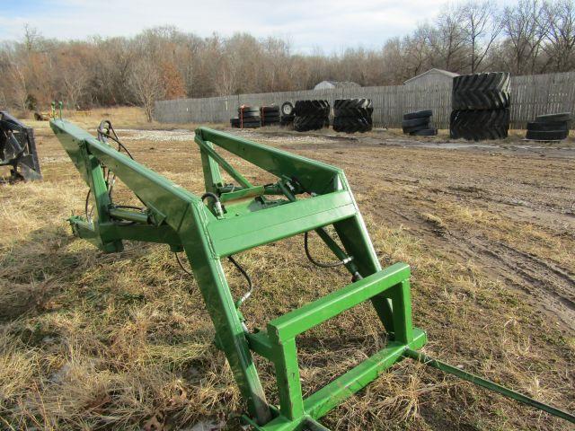 John Deere 46 Loader