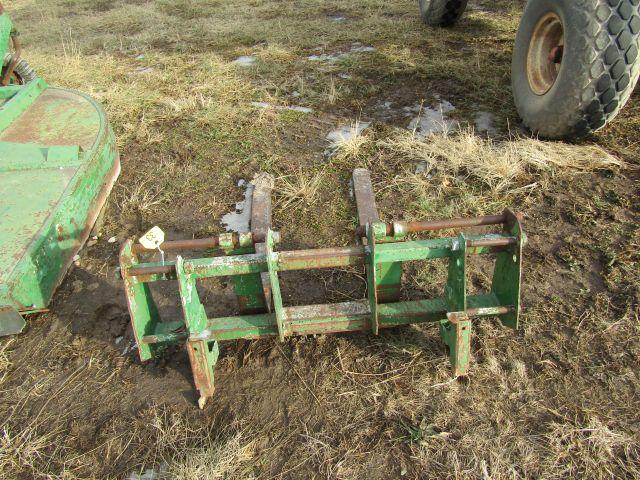 John Deere Pallet Forks