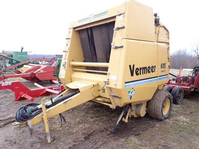 Vermeer 605 Series K Round Baler