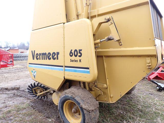 Vermeer 605 Series K Round Baler