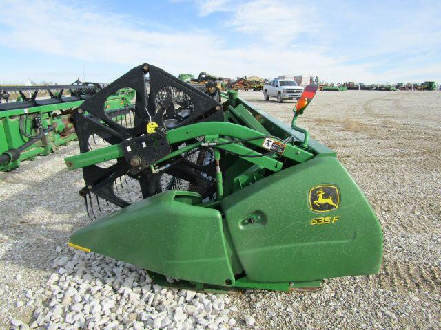 John Deere 635F Platform