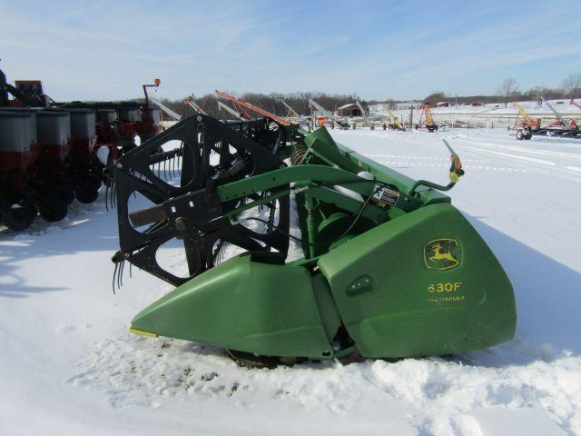 John Deere 630F Platform