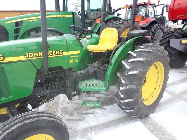 John Deere 5105 Tractor