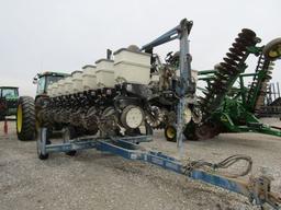 Kinzie 3500 8-15 Planter, 2005