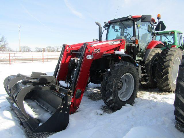 Case IH 125 Maxxum Tractor, 2016