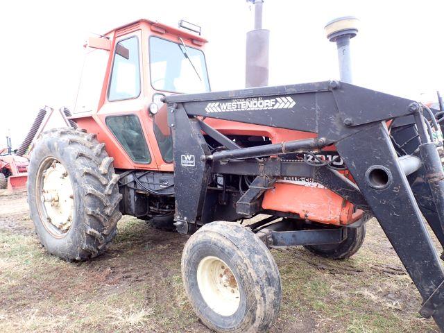 Allis Chalmers 7010 Tractor