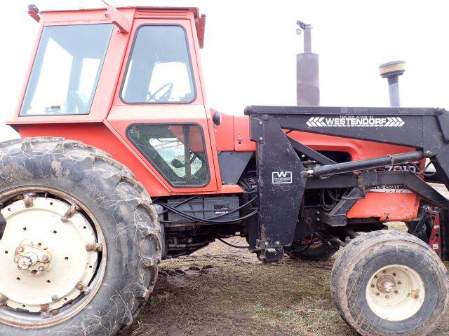 Allis Chalmers 7010 Tractor