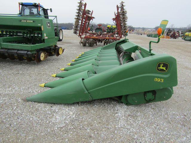 John Deere 893 Corn Head