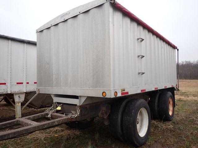 1986 Kann Aluminum Grain Pup Trailer