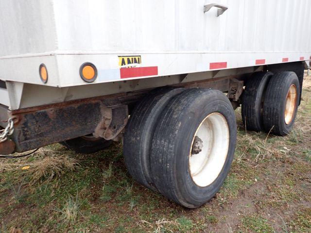 1986 Kann Aluminum Grain Pup Trailer