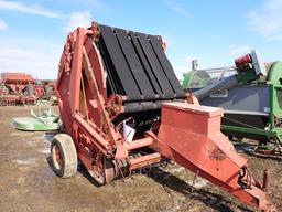 Hesston 5800 Round Baler