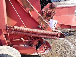 Hesston 5800 Round Baler