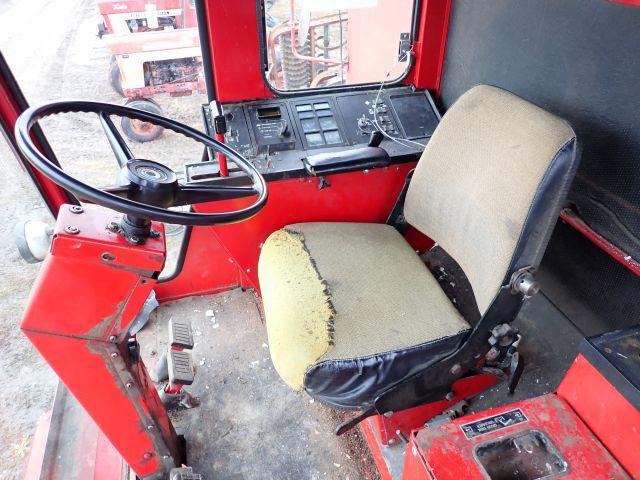 International 1460 Combine