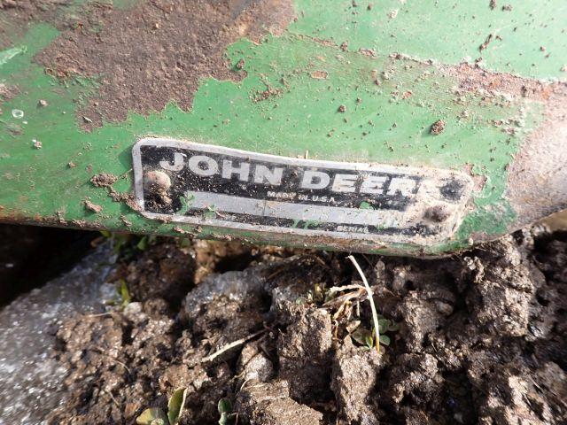 John Deere 443 Corn Head