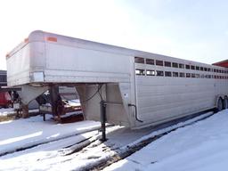 2010 Aluminum 32' Livestock Trailer