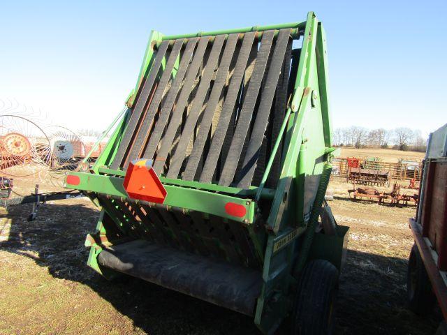 John Deere 500 Round Baler