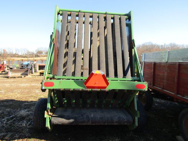 John Deere 500 Round Baler