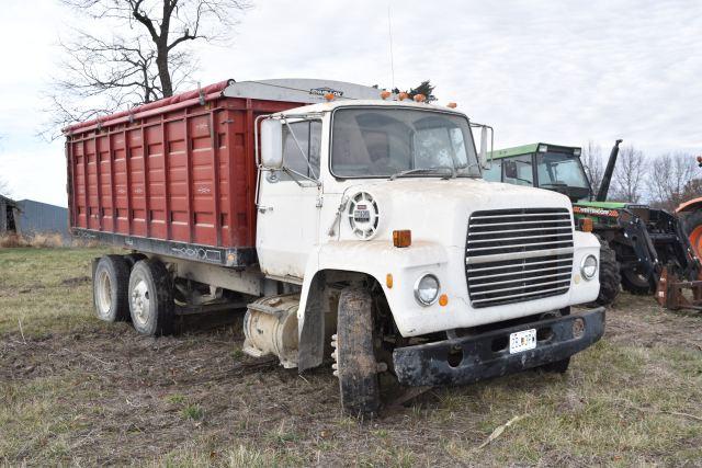 1984 Ford 8000 Diesel Truck