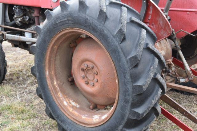 Massey Ferguson 135 Tractor