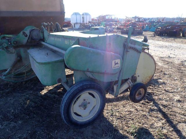 John Deere 24T Square Baler