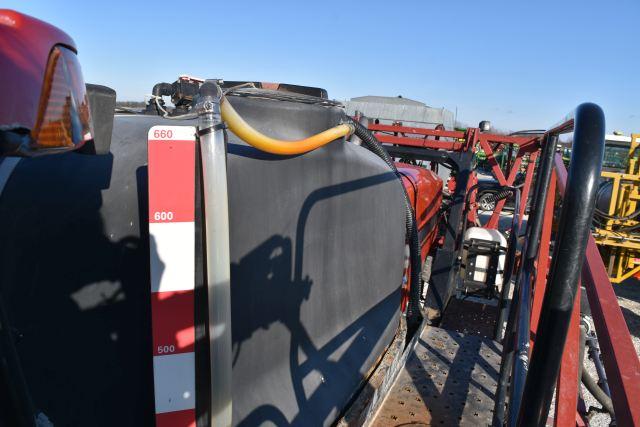 Case IH 2240 Patriot Sprayer, 2013