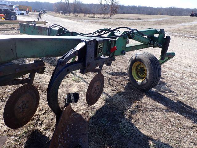 John Deere 2800 On Land Plow