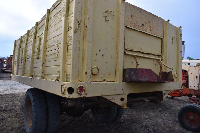 Farm Hyd Dump Trailer