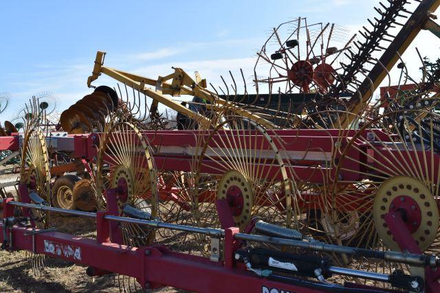 Tonutti Dominator V12 Hay Rake