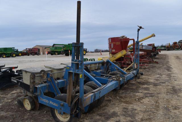 Kinze DF 6/11 Inline Planter