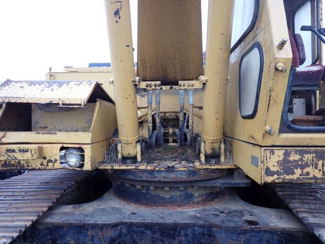 CAT EL240 Trackhoe