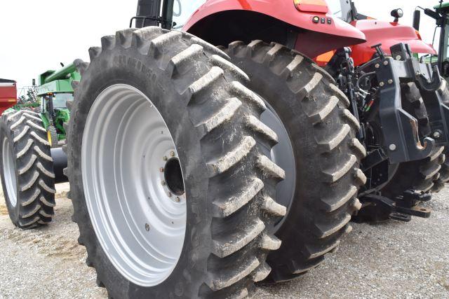 Case IH 340 Magnum Tractor, 2018