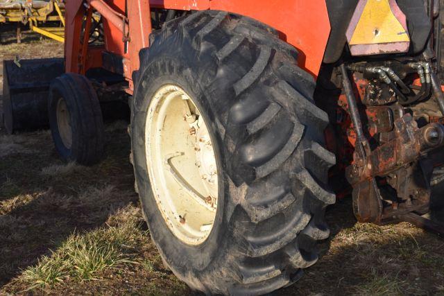 Allis 6060 Tractor and AC Loader