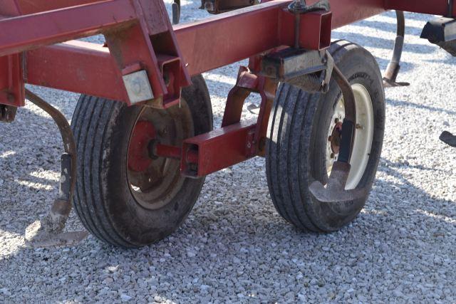 Case IH 4800 Vibrashank Field Cultivator