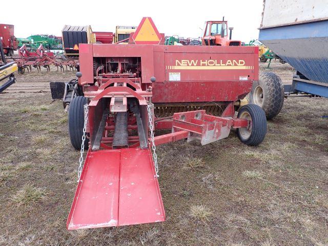 New Holland 570 Square Baler