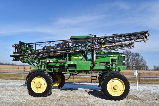 John Deere 4700 Sprayer