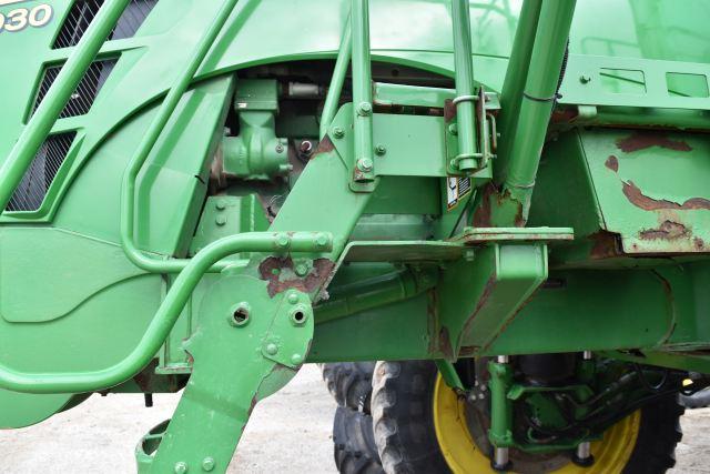 John Deere 4930 Fertilizer Spreader