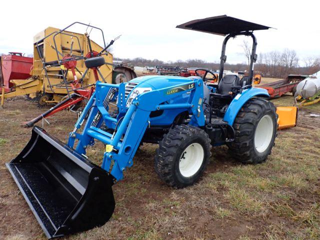 LS XR4140 Tractor, 2017